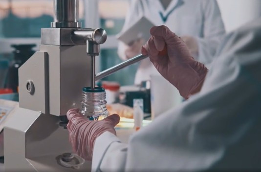 Công nghệ sinh học: Chế tạo sữa không cần chăn nuôi và đảo ngược lão hóa?