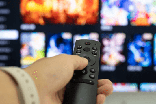 Trào lưu dùng AI tạo ứng dụng chặn quảng cáo trên TV thông minh