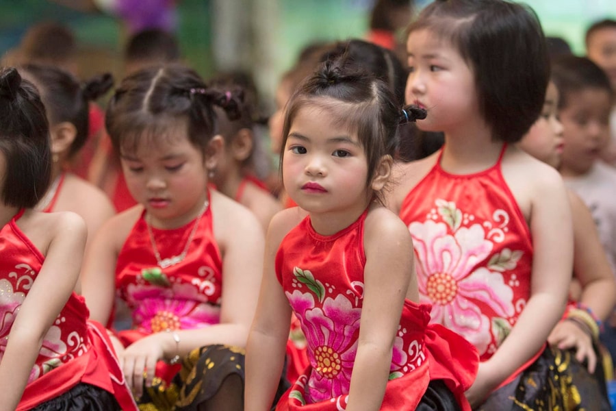 Phổ cập mầm non không phải là kéo học sinh trường tư về trường công