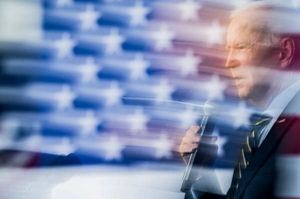 Tuổi tác của Tổng thống Biden là 'vấn đề nóng' 