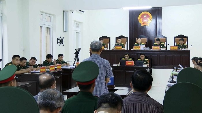 Cựu Tư lệnh Cảnh sát biển Nguyễn Văn Sơn thừa nhận ‘đã không giữ được mình’