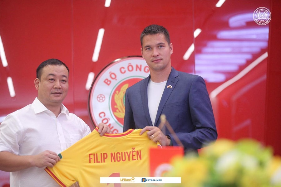 Thủ môn Filip Nguyễn ra mắt đội CAHN: Tôi mang trong mình dòng máu Lạc Hồng