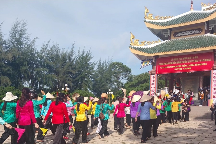 Bến Tre: Nhiều hoạt động kỷ niệm 201 năm ngày sinh danh nhân Nguyễn Đình Chiểu