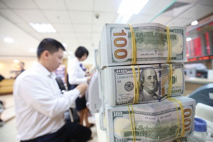 Chứng khoán Rồng Việt: Thận trọng với rủi ro tiền mất giá nửa cuối năm 2023
