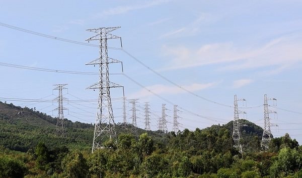 Gấp rút hoàn thành đường dây 500kV mạch 3 để đưa điện ra miền Bắc