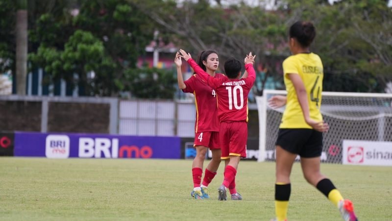 Thắng đậm, tuyển U.19 nữ Việt Nam vào bán kết giải vô địch bóng đá Đông Nam Á