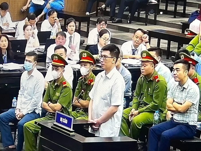 Cựu trợ lý nguyên Phó thủ tướng đã nhận "cảm ơn" hơn 4,2 tỉ đồng, không đưa ai