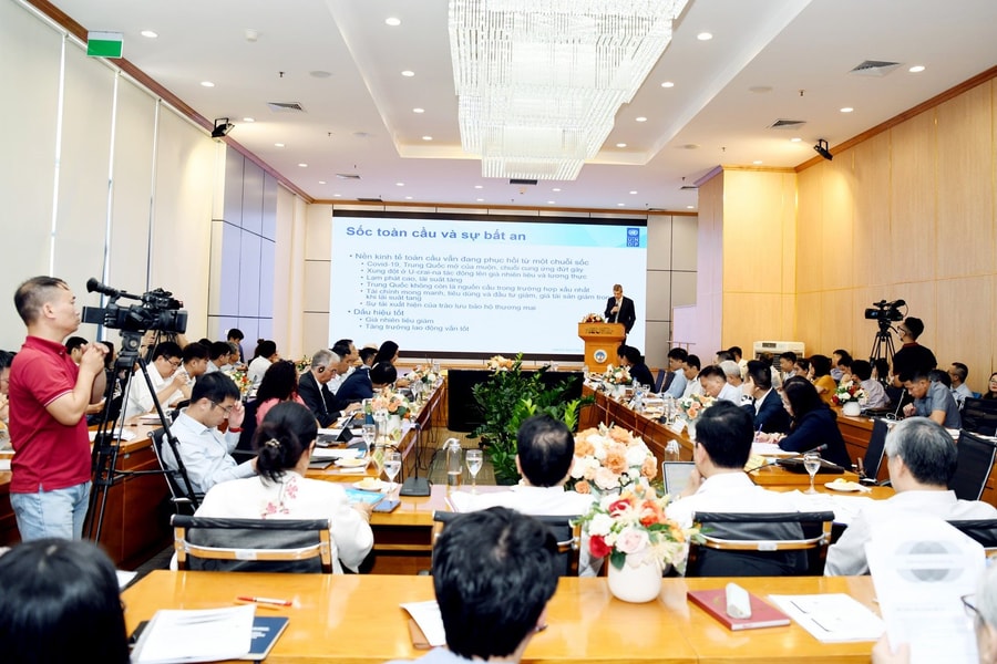 TS Đậu Anh Tuấn: 'Chưa giai đoạn nào tôi phải tiếp nhiều doanh nghiệp khó khăn như vậy'