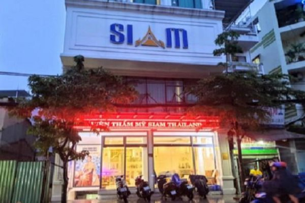 TP.HCM: Tước chứng chỉ hành nghề 2 bác sĩ chỉ định dịch vụ khám chữa bệnh vì vụ lợi