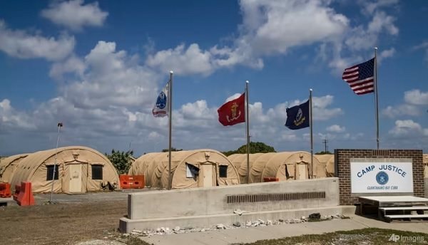 Mỹ triển khai tàu ngầm hạt nhân gần Cuba