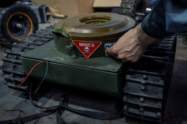 Nga - Ukraine chạy đua phát triển thiết bị tự hành mặt đất