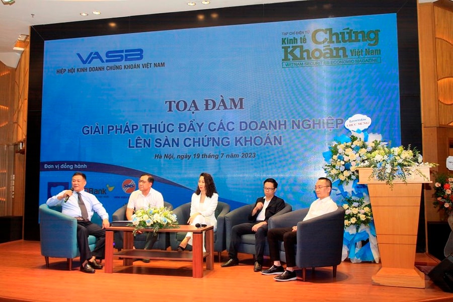 Vì sao doanh nghiệp lớn 'ngại' lên sàn chứng khoán?