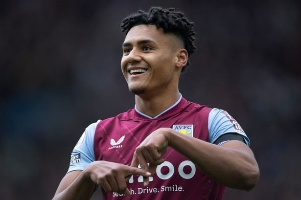 Chelsea nhắm tiền đạo được định giá 100 triệu bảng + Rashford, Saha cảnh báo MU về Hojlund