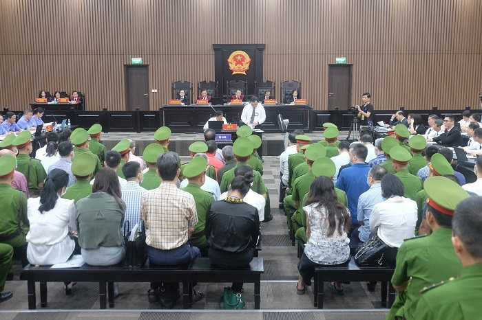 Những người mãn hạn tù trở về trên các ‘chuyến bay giải cứu’ có được trả lại tiền?