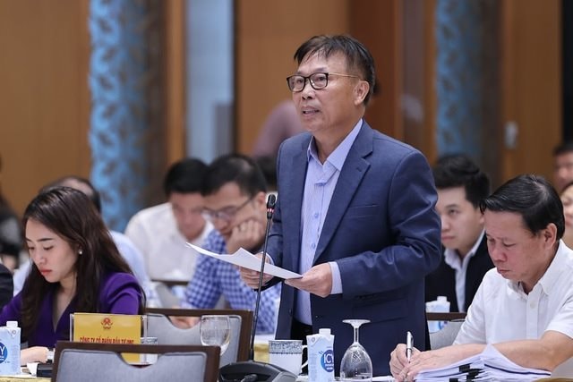 'Nên cấm doanh nghiệp BĐS tham gia ngân hàng, tránh tạo ra tài phiệt lũng đoạn kinh tế'