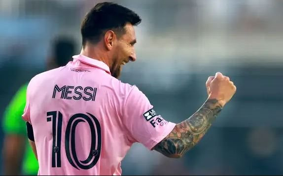 Đồng chủ sở hữu Inter Miami hé lộ lý do Messi từ chối Barcelona và Al Hilal