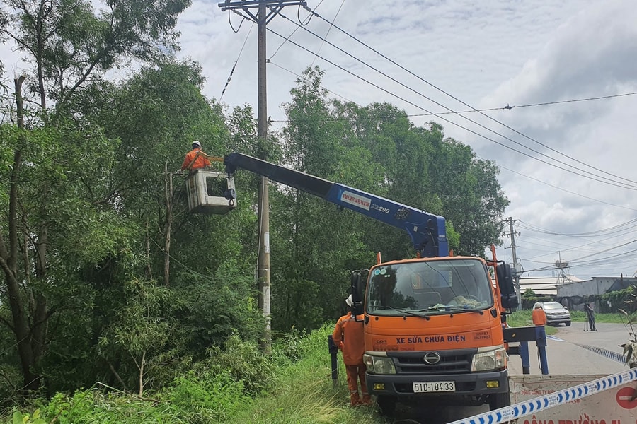 EVNHCMC triển khai nhiều giải pháp đảm bảo cung cấp điện an toàn, liên tục trong mùa mưa bão