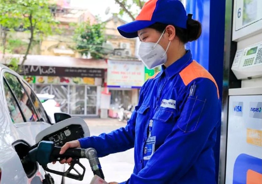Giá xăng dầu ngày mai biến động ra sao?