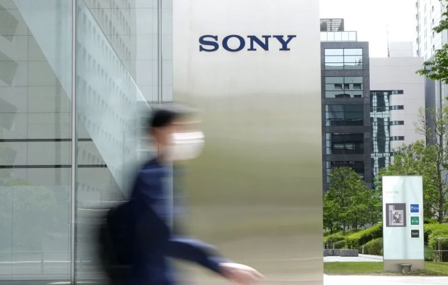 Cổ phiếu Sony giảm sâu nhất trong một năm sau cảnh báo về nhu cầu smartphone