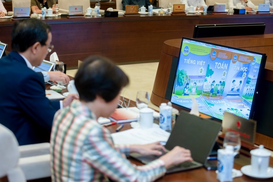 Chiết khấu sách giáo khoa cao, kiến nghị thanh tra, điều tra toàn diện