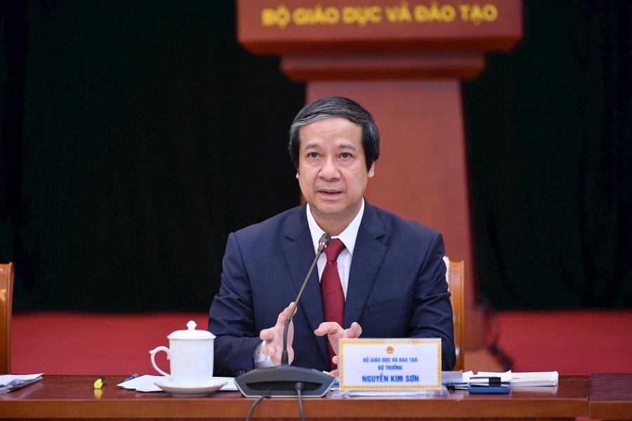 Sẽ nghiên cứu để bù kinh phí cho các trường khi tạm lùi việc tăng học phí