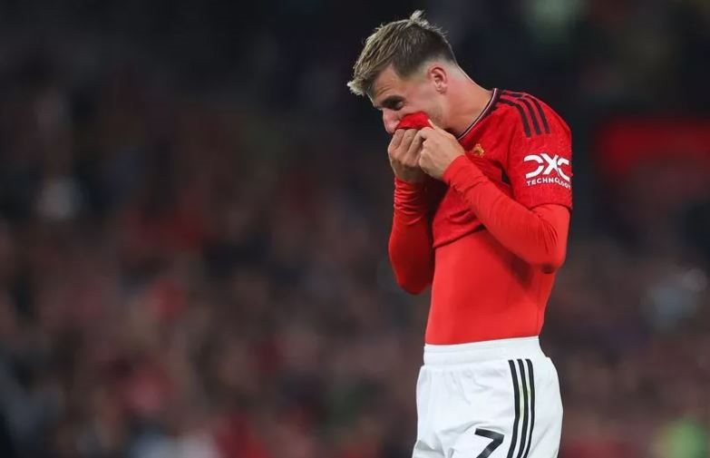 Garry Neville gợi ý vị trí mới cho Mount khi MU gặp Tottenham, Emeran có cơ hội vào đội 1