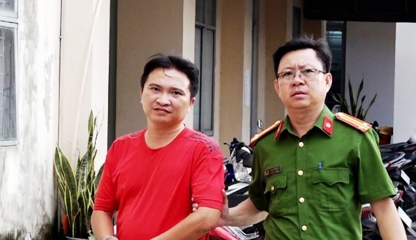 Chiếm đoạt gần 4 tỉ đồng của người thân để chơi chứng khoán