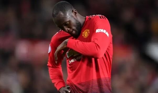Dwight Yorke xúi Man United mượn Lukaku từ Chelsea