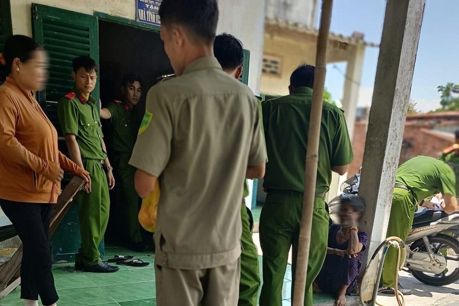 Bé trai 3 tháng tuổi tử vong nghi do mẹ và cha dượng bạo hành