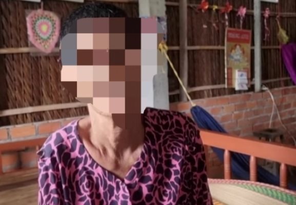Cà Mau: Người phụ nữ 69 tuổi bị con dâu hành hung
