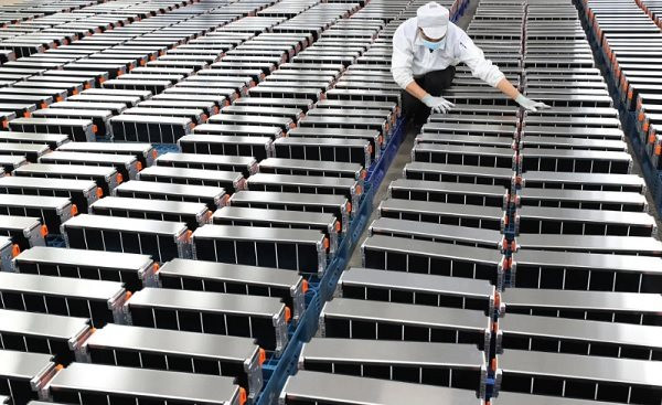 Pin EV cùng linh kiện ô tô nhập từ Trung Quốc bị Mỹ giám sát chặt hơn