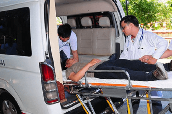 Giá thu vận chuyển bệnh nhân của các đơn vị tư nhân bao nhiêu là hợp lý?