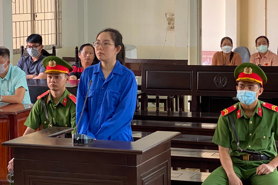Dùng chiêu đặt cọc mua đất nền, ‘hot girl’ An Giang lãnh án chung thân