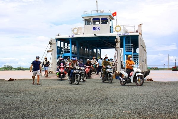 Phà Vàm Cống hồi sinh và những niềm vui
