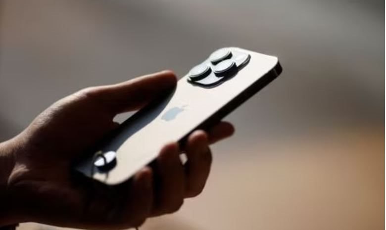 WSJ: Trung Quốc cấm quan chức chính phủ dùng iPhone để làm việc
