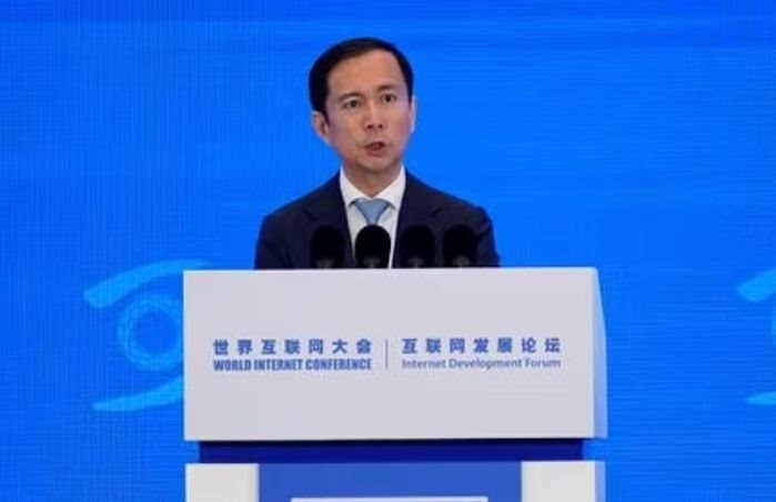 Cựu CEO bất ngờ từ bỏ vai trò lãnh đạo đơn vị đám mây của Alibaba, cổ phiếu giảm mạnh