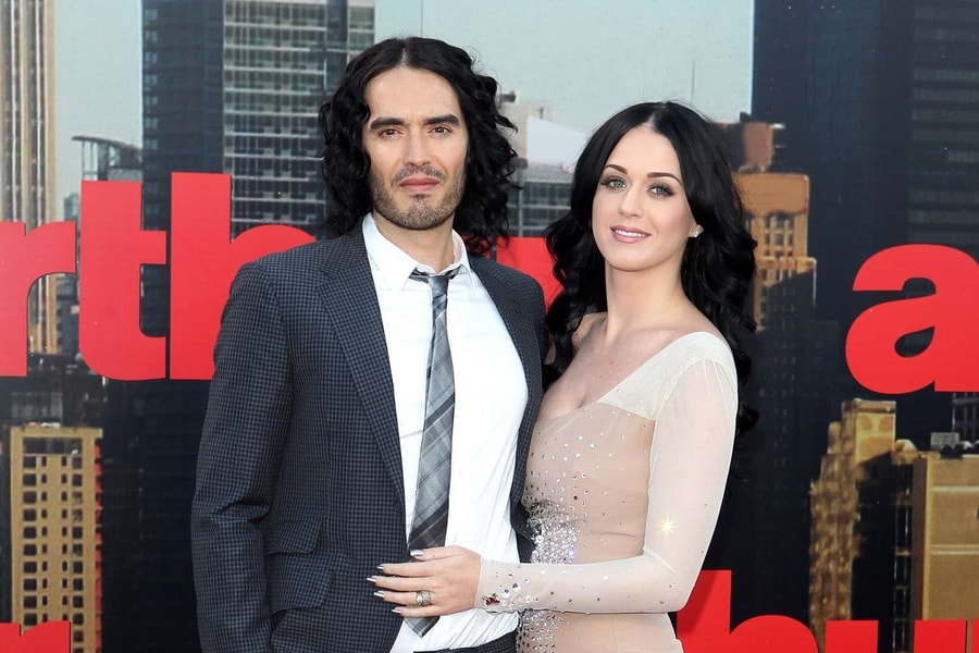 YouTube cắt tiền quảng cáo của Russell Brand sau cáo buộc tấn công tình dục nhiều phụ nữ