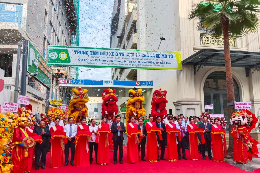 Cần Thơ khánh thành trung tâm đậu xe quy mô 9 tầng