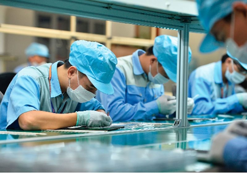 Khó khăn bủa vây, doanh nghiệp Việt 'tự thúc thủ', nản chí