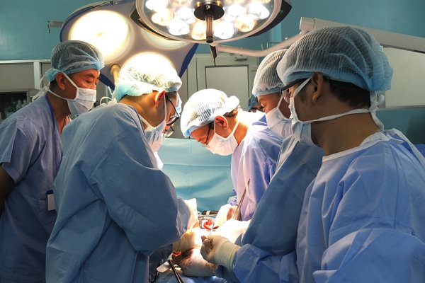 Sau hơn 4 năm bị đứt niệu đạo, 'phép màu' đã đến với nữ phượt thủ
