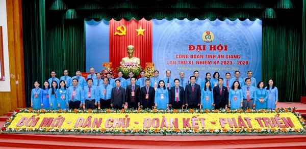 Ông Lâm Thành Sĩ được bầu giữ chức Chủ tịch LĐLĐ tỉnh An Giang