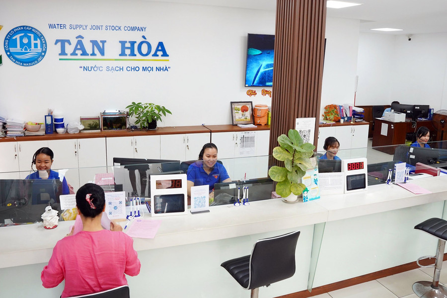 Ứng dụng tự động hóa và chuyển đổi số trong chăm sóc khách hàng