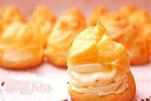 Vụ trẻ tử vong nghi ngộ độc bánh: Ai cung cấp bánh su kem hiệu Givral?