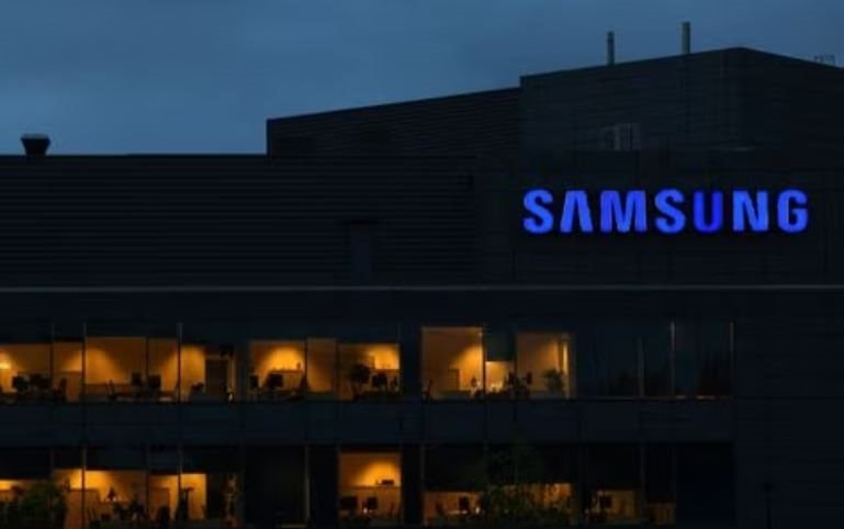 Lợi nhuận quý 3 của Samsung giảm 78% nhưng vượt kỳ vọng, giá chip nhớ có thể đã chạm đáy