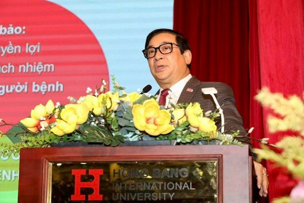 Ai cũng nói thầy thuốc giỏi lắm, nhưng vào bệnh viện rất buồn