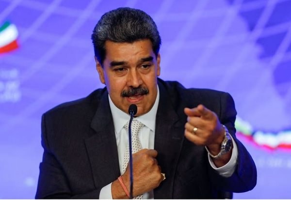 Mỹ nới lỏng sự trừng phạt về dầu mỏ cho Venezuela