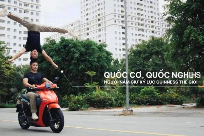 Công an vào cuộc về hành vi 'chồng đầu' đi xe máy của Quốc Cơ - Quốc Nghiệp