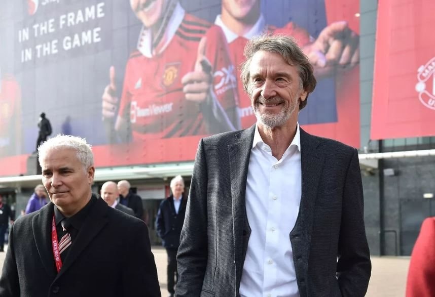 Huyền thoại Liverpool từng khuyên Sir Jim Ratcliffe không mua CLB bóng đá trước khi ra giá cho MU