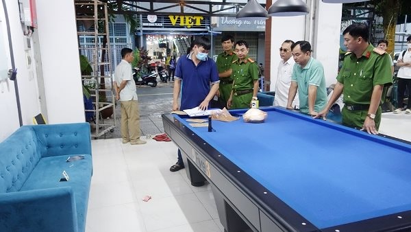 Tạm giữ thiếu niên 14 tuổi đâm chết người