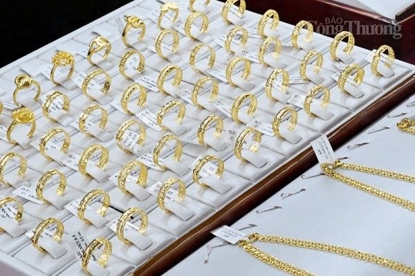 Vàng nhẫn, vàng trang sức 24K tiến sát mốc 60 triệu đồng/lượng